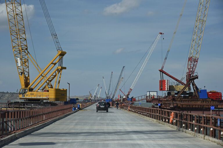 Строительство моста через Керченский пролив в Крыму