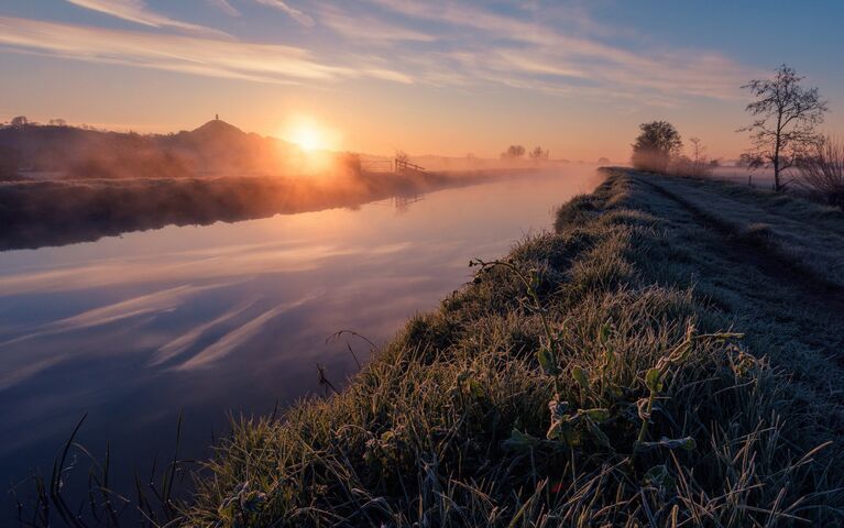 Финалист конкурса Фотограф погодных явлений-2016. Kevin Pearson - Misty River Dawn