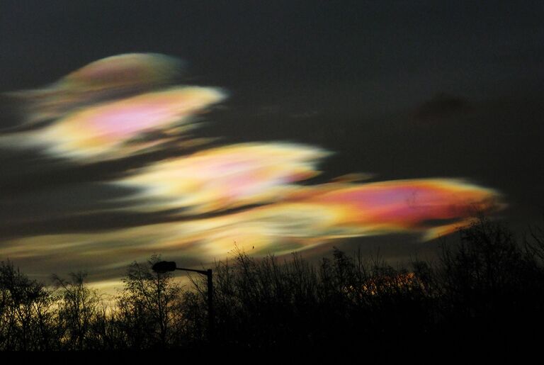 Финалист конкурса Фотограф погодных явлений-2016. Alan Tough - Polar Stratospheric Clouds