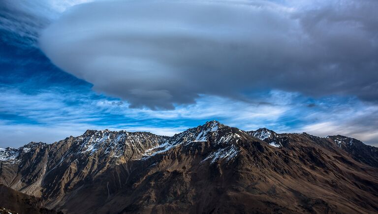 Финалист конкурса Фотограф погодных явлений-2016. Dmitry Demin - UFO over the Caucasus