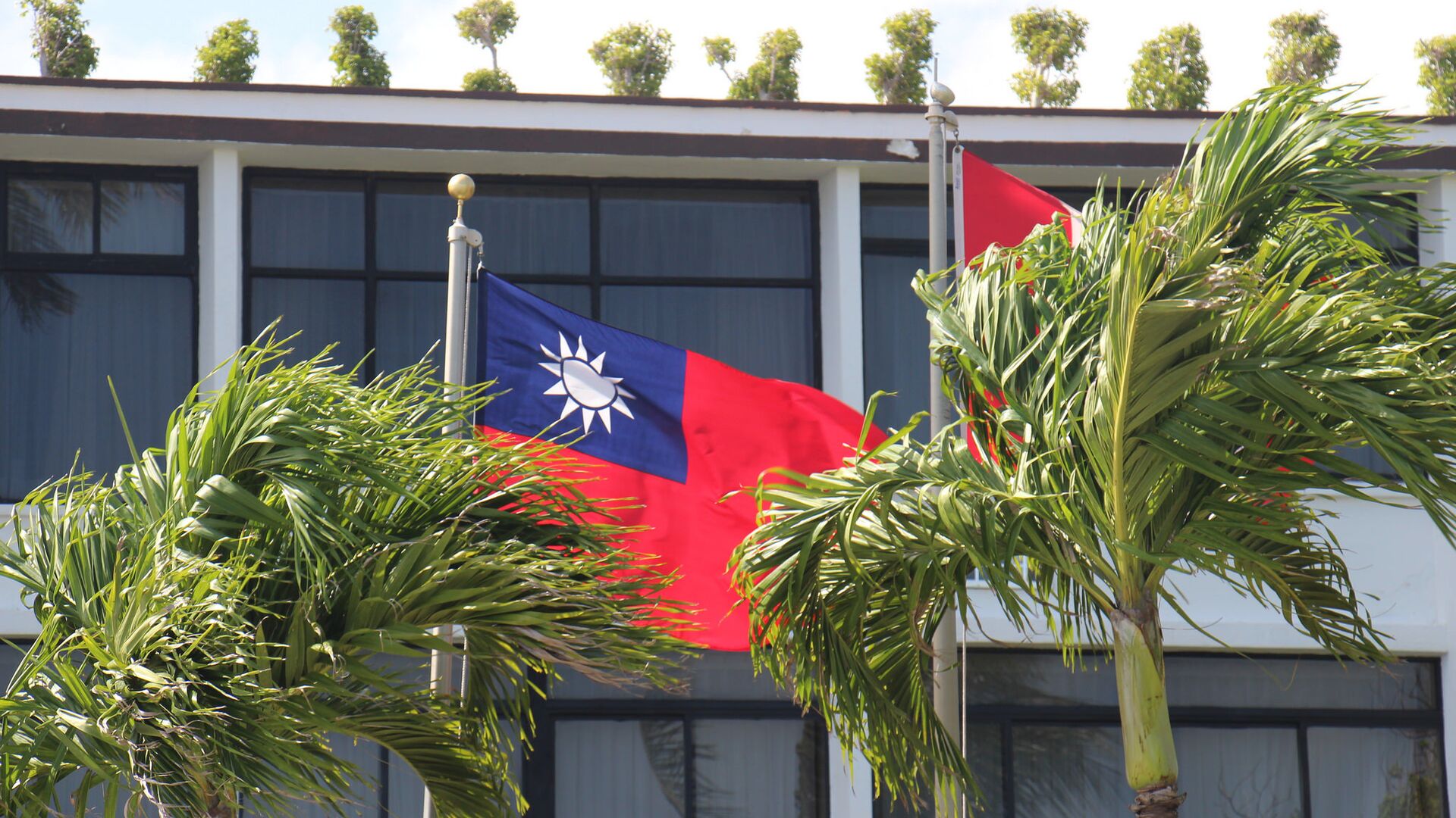 Флаг Тайваня на здании дипломатического представительства в Мексике - РИА Новости, 1920, 02.08.2022