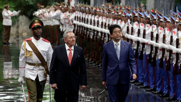 Рауль Кастро и Синдзо Абэ. 23 сентября 2016