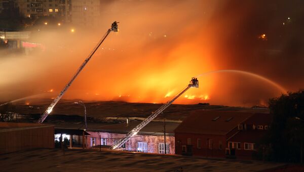 Тушение пожара в складском помещении на востоке Москвы. Архивное фото