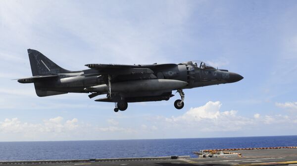 Штурмовик ВВС США McDonnell Douglas AV-8B Harrier II. Архивное фото