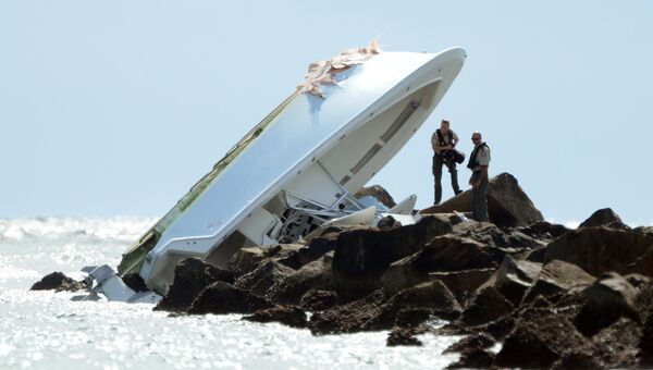 Прогулочная яхта, при крушении которой у побережья близ города Майами погиб бейсболист Хосе Фернандес. 25 сентября 2016