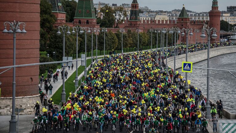 Участники XI Московского осеннего велопарада - 2016