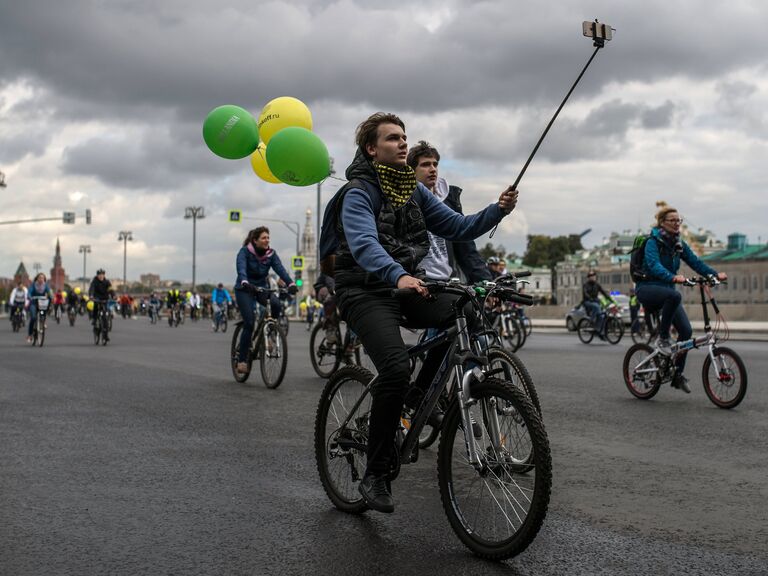 Участники XI Московского осеннего велопарада - 2016