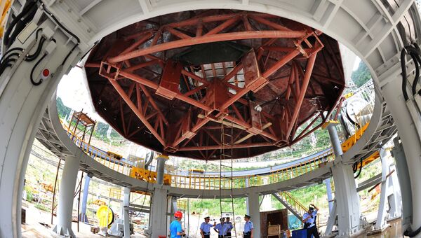 Строительство радиотелескопа FAST в провинции Гуйчжоу. 28 июля 2015