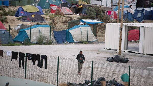 Лагерь нелегальных мигрантов в Кале. Архивное фото