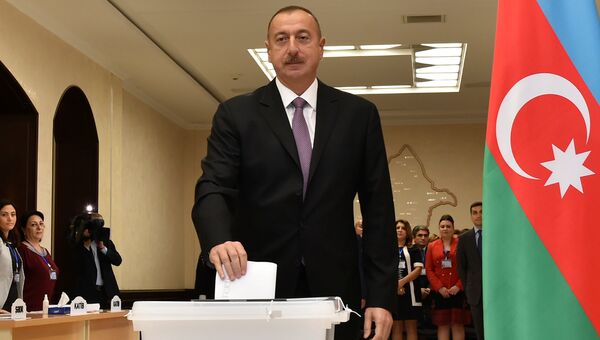 Президент Азербайджана Ильхам Алиев во время референдума по изменениям в конституцию Азербайджана. 26 сентября 2016 года