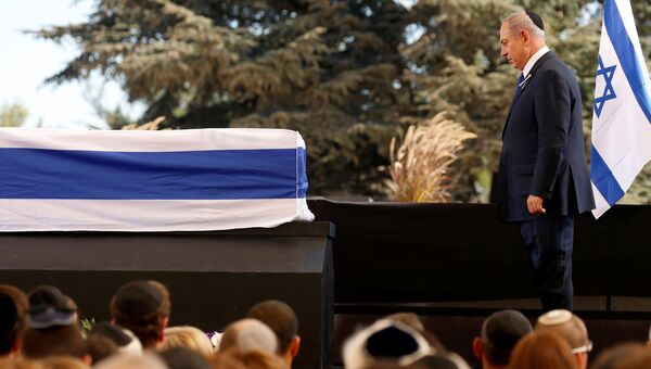 Премьер-министр Израиля Беньямин Нетаньяху на похоронах экс-президента Шимона Переса в Иерусалиме