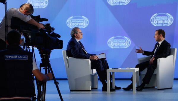 Премьер-министр РФ Д. Медведев дал интервью Первому каналу