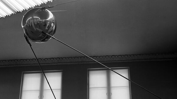 Модель первого советского космического искусственного спутника Земли