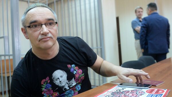 Блогер Антон Носик, обвиняемый в распространении экстремистских материалов в интернете, в Пресненском суде Москвы