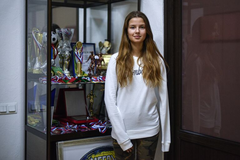 Студентка 2 курса МГГЭУ Светлана Никифорова, член паралимпийской сборной России по плаванию Студентка 2 курса МГГЭУ Светлана Никифорова, член паралимпийской сборной России по плаванию