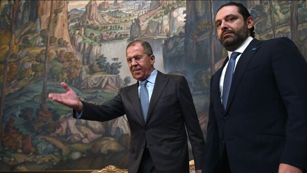 Министр иностранных дел РФ Сергей Лавров (слева) во время встречи в Москве с лидером ливанского политического движения Аль-Мустакбаль Саадом аль-Харири. Архивное фото