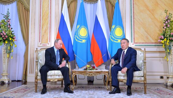 Президент РФ Владимир Путин и президент Казахстана Нурсултан Назарбаев во время встречи в президентской резиденции Акорда в Астане. 4 октября 2016