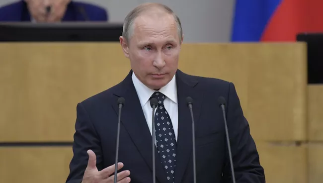 Президент РФ Владимир Путин выступает на первом заседании Государственной Думы РФ нового созыва. 5 октября 2016