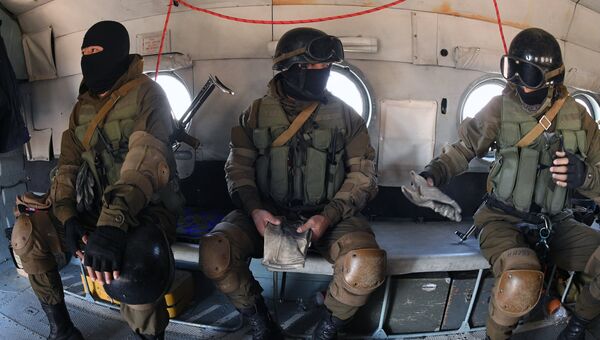 Бойцы спецназа Национальной гвардии Киргизской Республики во время учений стран ОДКБ