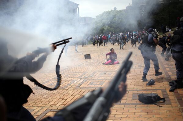 Столкновения студентов с полицией в Витватерсрандском университете, Южная Африка