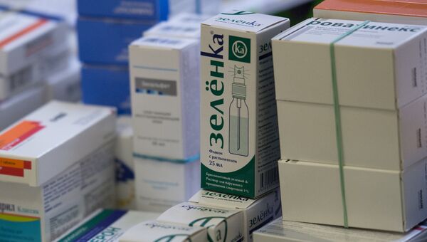 Лекарства в одной из аптек Москвы. Архивное фото
