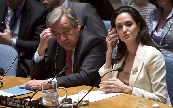 Посол доброй воли ООН Анджелина Джоли и португальский политик Антонио Гутерреш