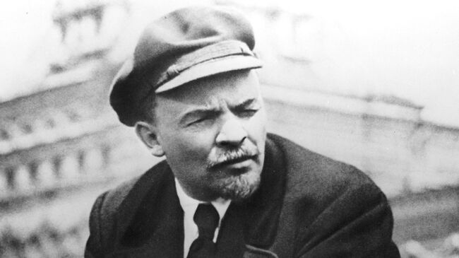 Владимир Ильич Ленин на празднике войск Всевобуча. 1919 год