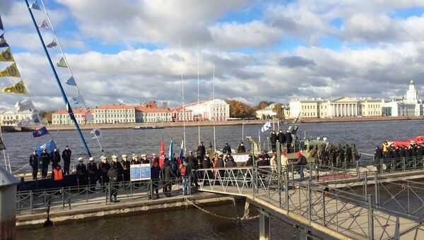 Торжественная церемония присвоения наименования Юнармеец Балтики новейшему патрульному  катеру Раптор в Санкт-Петербурге.
