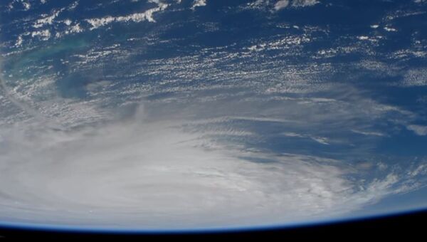 Камеры на МКС сняли ураган Мэтью