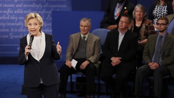 Хиллари Клинтон во время предвыборных дебатов. 10 октября 2016