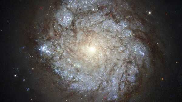 Галактика NGC 278 в созвездии Кассиопеи, звезды в которой рождаются необычным образом