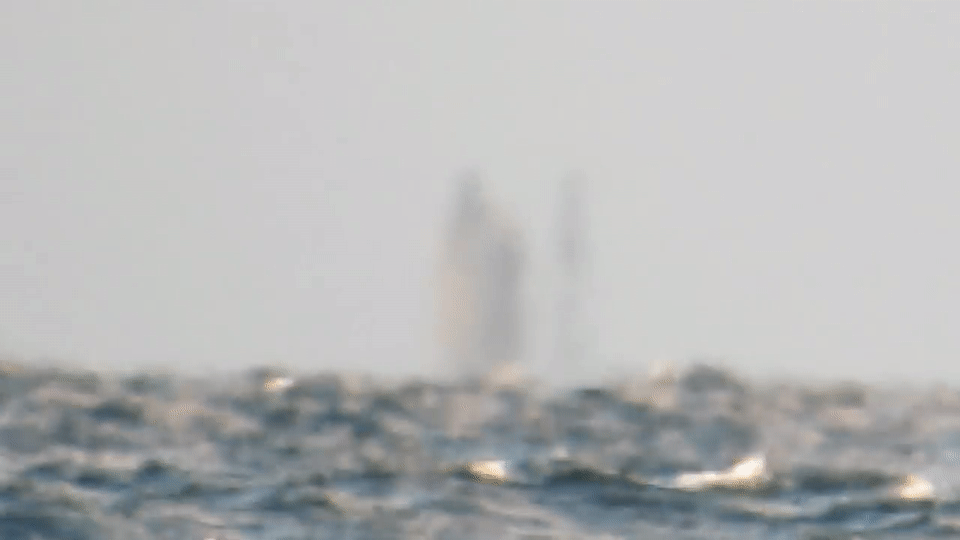 На Великих озерах в США сняли на видео корабль-призрак
