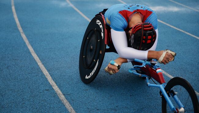 Спортсмен на Всероссийских паралимпийских соревнованиях. Архивное фото