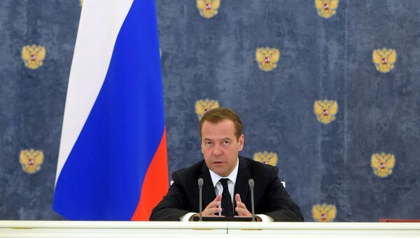 Дмитрий Медведев на заседании кабинета министров РФ. 13 октября 2016