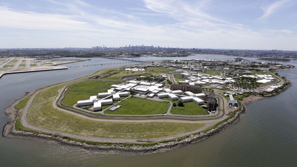 Остров-тюрьма Райкерс в Нью-Йорке