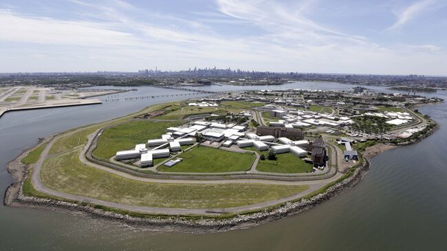 Остров-тюрьма Райкерс в Нью-Йорке. Архивное фото