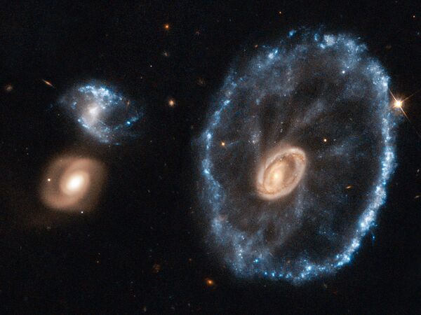 Кольцеобразная галактика