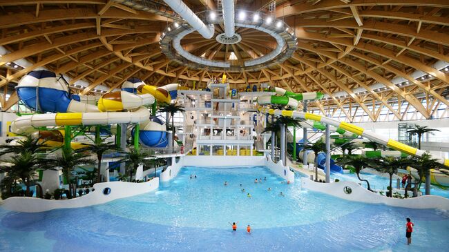 Крупнейший в России крытый аквапарк в Новосибирске. Архивное фото