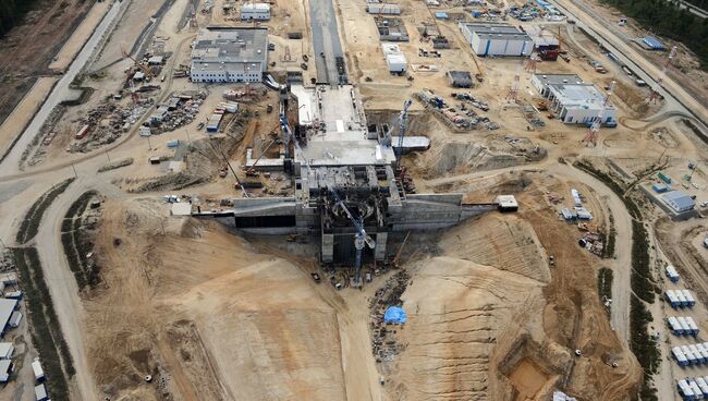 Вид с борта вертолета на строительную площадку космодрома Восточный. Архивное фото