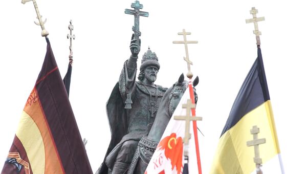 С крестом и на коне – первый в РФ памятник Ивану Грозному открыли в Орле