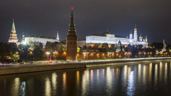Московский Кремль и Москва река. Архивное фото