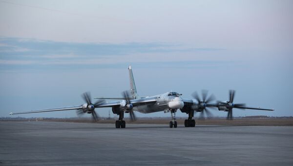 Турбовинтовой стратегический бомбардировщик-ракетоносец Ту-95МС, архивное фото