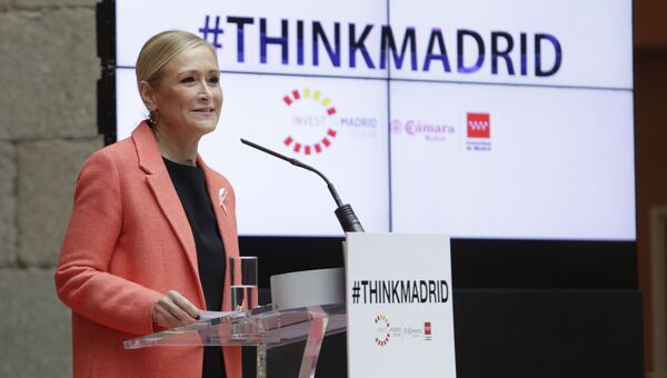 Глава автономного сообщества Мадрид Кристина Сифуэнтес на презентации Думайте о Мадриде