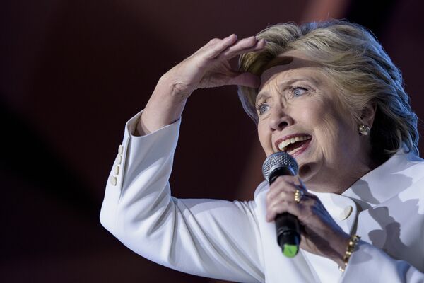 Кандидат в президенты США Хиллари Клинтон на третьих теледебатах. 19 октября 2016 года