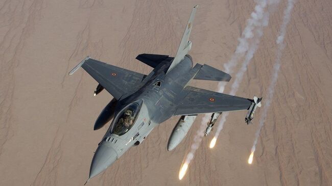 Истребитель F-16 в Афганистане. Архивное ыото