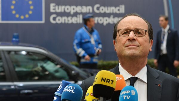 Президент Франции Франсуа Олланд перед открытием саммита ЕС в Брюсселе