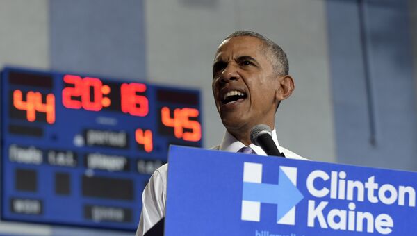Президент США Барак Обама во время выступления в рамках предвыборной кампании в поддержку Хиллари Клинтон. Архивное фото