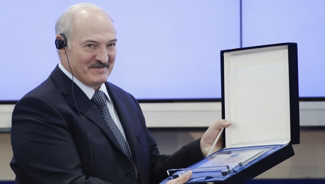 Президент Белоруссии Александр Лукашенко на генеральной ассамблее Европейских олимпийских комитетов, которая приняла решение о проведении вторых Европейских игр 2019 года в Минске. 21 октября 2016