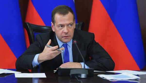 Председатель правительства РФ Дмитрий Медведев проводит заседание правительственной комиссии по вопросам социально-экономического развития Северо-Кавказского федерального округа