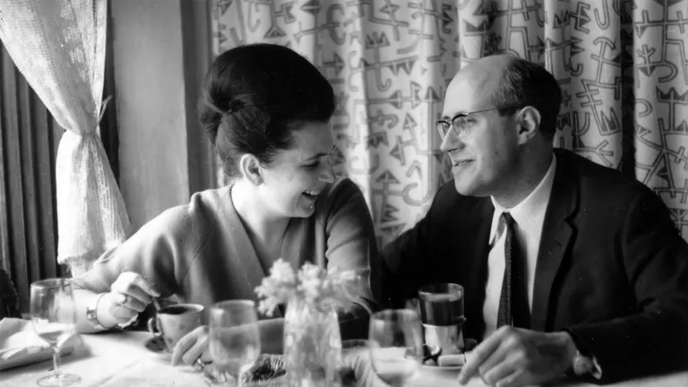 Галина Вишневская и Мстислав Ростропович. Прага, 1965 год Галина Вишневская и Мстислав Ростропович. Прага, 1965 год